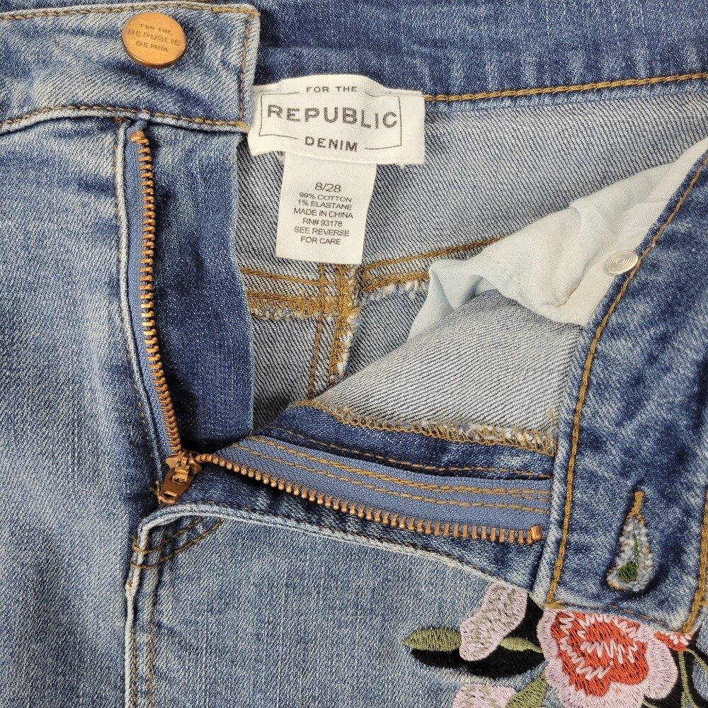 For the Republic Floral Embroidered Denim Mini Skirt Size 8 Boho Y2K Raw Hem - Picture 6 of 11